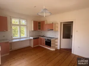 Pronájem bytu 2+1, Cvikov, Československé armády, 79 m2