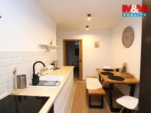 Pronájem bytu 2+1, Měšice, Revoluční, 42 m2