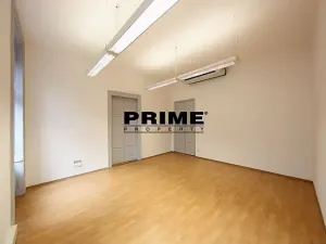 Pronájem kanceláře, Praha - Smíchov, Štefánikova, 70 m2