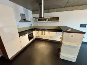 Prodej bytu 2+kk, České Budějovice, Rudolfovská tř., 98 m2