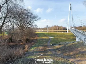 Prodej podílu komerčního pozemku, Čelákovice, 13487 m2