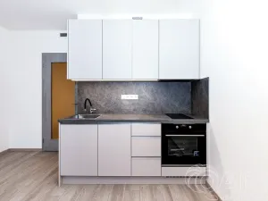 Pronájem bytu 1+kk, Praha - Hloubětín, Poděbradská, 32 m2