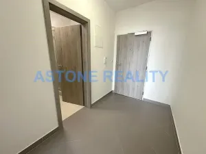 Pronájem bytu 1+kk, Praha - Letňany, Hlučkova, 34 m2