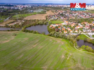 Prodej pole, Praha - Šeberov, 2421 m2