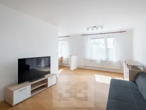 Pronájem bytu 1+kk, Milovice, 44 m2
