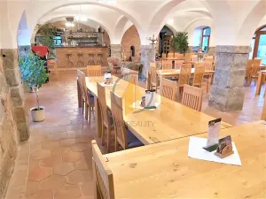 Pronájem ubytování, Troskovice, 800 m2