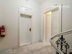 Prodej bytu 1+kk, Praha - Bubeneč, Korunovační, 32 m2