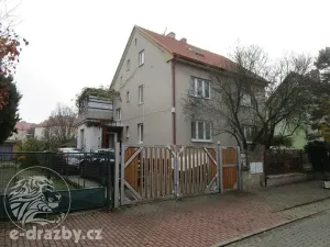 Dražba vícegeneračního domu, Praha - Letňany, Vamberská, 246 m2