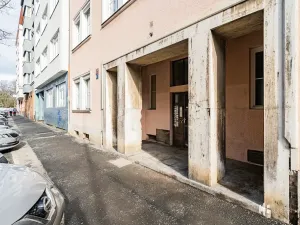 Pronájem bytu 1+kk, Praha - Vinohrady, Hradecká, 26 m2