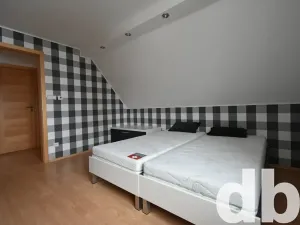 Pronájem bytu 3+kk, Karlovy Vary, Chelčického, 71 m2