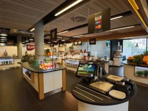 Pronájem kanceláře, Praha - Holešovice, Jankovcova, 330 m2