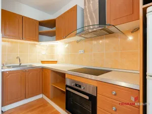 Pronájem bytu 2+kk, Hradec Králové - Třebeš, Labská louka, 53 m2