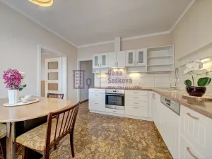 Pronájem bytu 4+1, Jindřichův Hradec, Kosmonautů, 87 m2