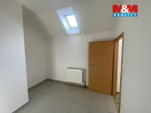 Pronájem bytu 1+1, Těšany, 31 m2