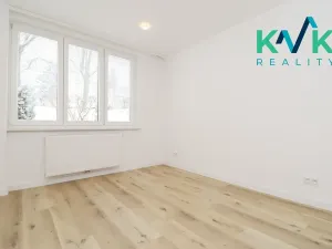 Pronájem bytu 3+1, Karlovy Vary, Hlávkova, 67 m2
