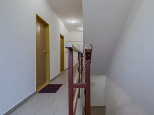 Pronájem bytu 2+kk, Jesenice, Mezi Domy, 46 m2