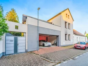 Prodej vícegeneračního domu, Praha - Dolní Počernice, Bakurinova, 395 m2