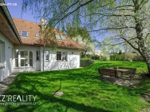 Prodej vily, Praha - Lipence, Na Bambouzku, 300 m2