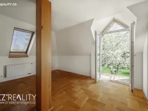 Prodej vily, Praha - Lipence, Na Bambouzku, 300 m2