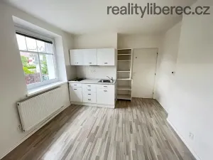 Pronájem bytu 1+kk, Liberec, Michelský vrch, 27 m2