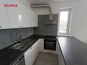 Pronájem bytu 2+kk, Praha - Vysočany, Strnadových, 51 m2