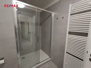 Pronájem bytu 2+kk, Praha - Vysočany, Strnadových, 51 m2