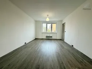 Pronájem bytu 2+1, Hrušovany u Brna, Komenského, 51 m2