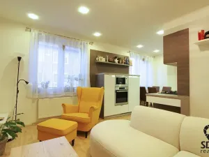 Prodej bytu 2+kk, Břeclav, Dělnická, 51 m2