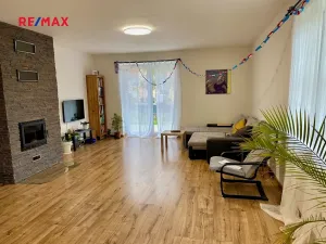 Pronájem rodinného domu, Krhanice, 144 m2