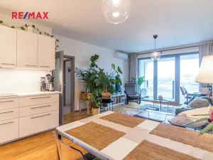 Prodej bytu 3+kk, Praha - Karlín, Breitfeldova, 90 m2