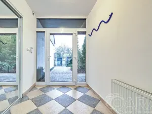 Pronájem rodinného domu, Dolní Břežany, V Úvozu, 380 m2