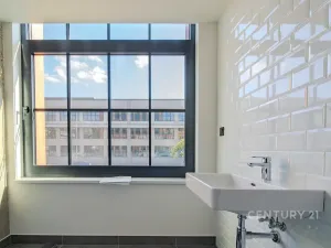 Prodej atypického bytu, Praha - Vysočany, Kolbenova, 144 m2