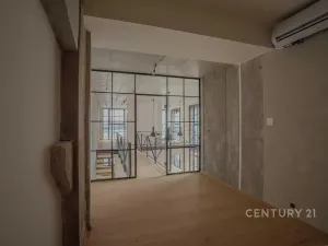 Prodej atypického bytu, Praha - Vysočany, Kolbenova, 181 m2