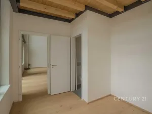 Prodej kanceláře, Praha - Vysočany, Kolbenova, 181 m2