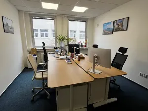 Pronájem kanceláře, Praha - Karlín, Prvního pluku, 239 m2