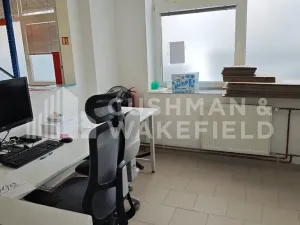 Prodej výrobních prostor, Hradec Králové, Vážní, 3866 m2