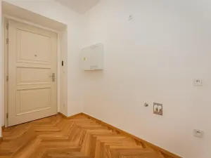 Pronájem bytu 2+kk, Praha - Žižkov, Seifertova, 46 m2