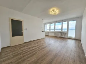 Pronájem bytu 1+kk, Praha - Kobylisy, Paláskova, 33 m2