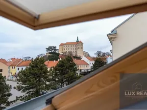 Prodej atypického bytu, Mikulov, Komenského, 164 m2