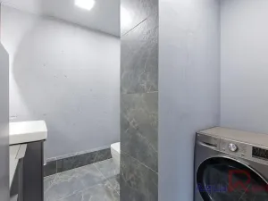 Prodej bytu 3+1, Karlovy Vary, Vítězná, 74 m2