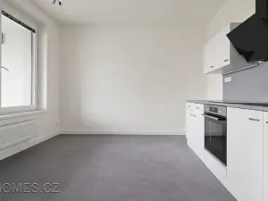 Pronájem bytu 1+kk, Praha - Vysočany, Pod Harfou, 40 m2
