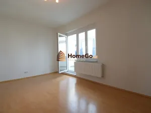 Pronájem bytu 1+kk, Praha - Nusle, U gymnázia, 46 m2