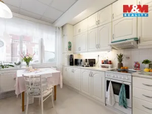 Prodej rodinného domu, Kravaře, Náměstí, 180 m2