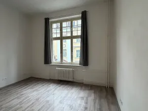 Pronájem bytu 2+1, Karlovy Vary, Koptova, 55 m2