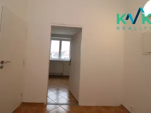 Pronájem bytu 1+1, Sokolov, Nádražní, 41 m2