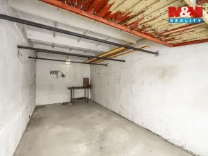 Prodej garáže, Hradec Králové, U Mostku, 19 m2