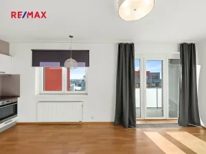 Pronájem bytu 1+kk, Praha - Řeporyje, Kakosova, 35 m2
