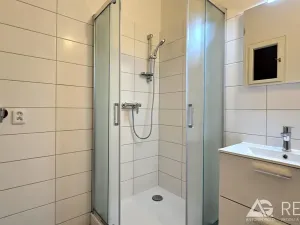 Pronájem bytu 1+kk, Praha - Bubeneč, Terronská, 25 m2