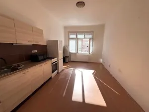 Pronájem bytu 2+kk, Praha - Vršovice, Slovinská, 50 m2