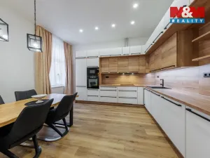 Prodej bytu 2+1, Karlovy Vary, Bělehradská, 96 m2